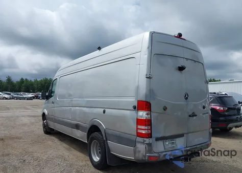 2011 Mercedes-Benz Sprinter 3500 z USA, uszkodzony, nr VIN WD3PF4CC7B5524093